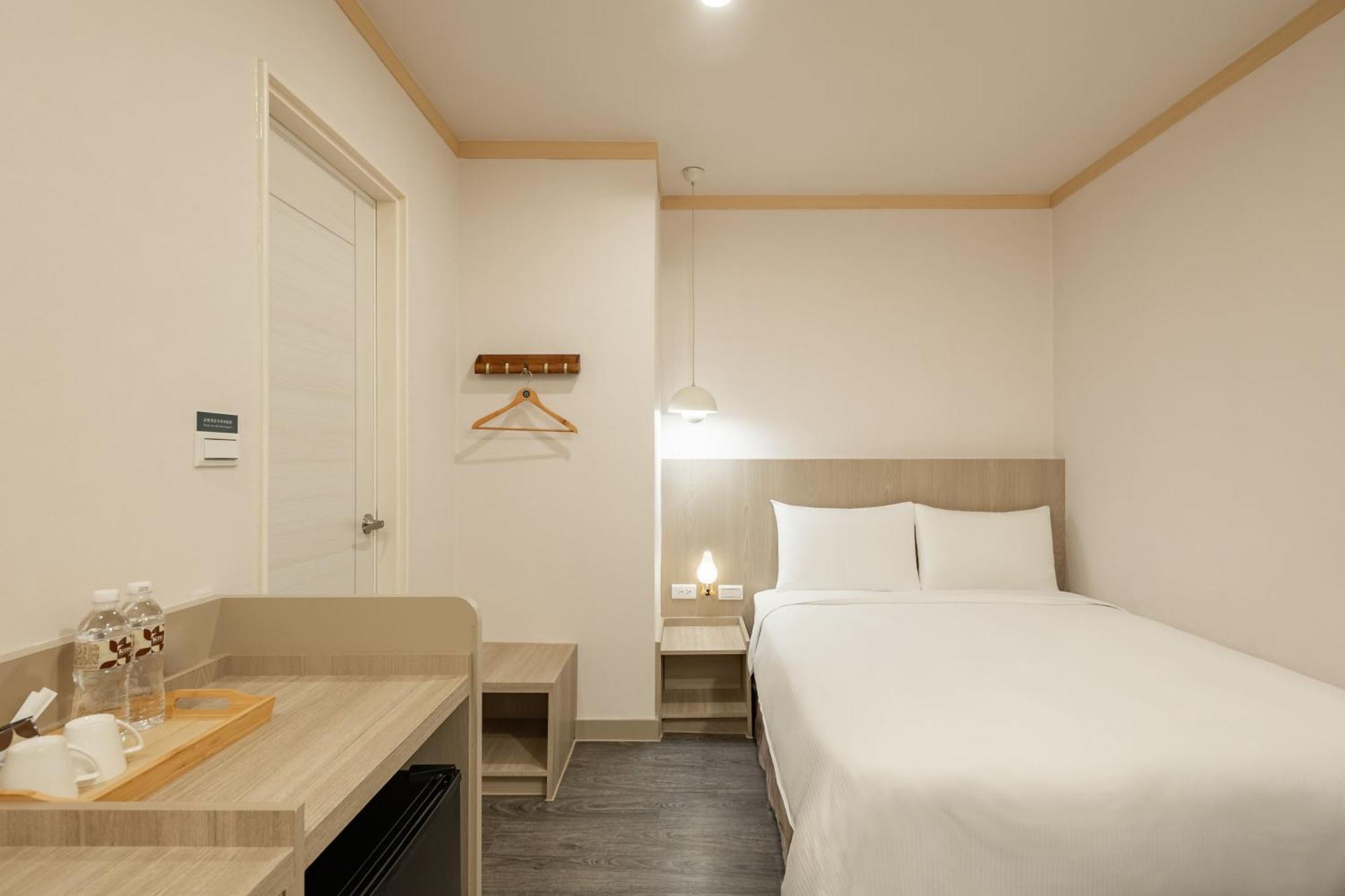 Kindness Hotel - Tainan Minsheng Szoba fotó
