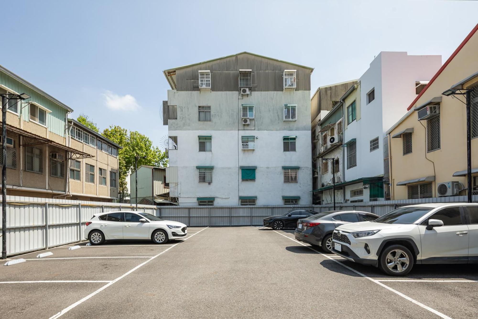 Kindness Hotel - Tainan Minsheng Kültér fotó